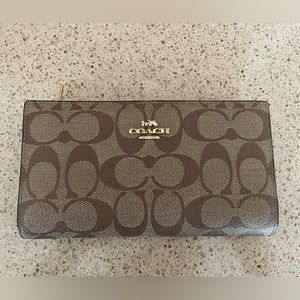 Coach wallet